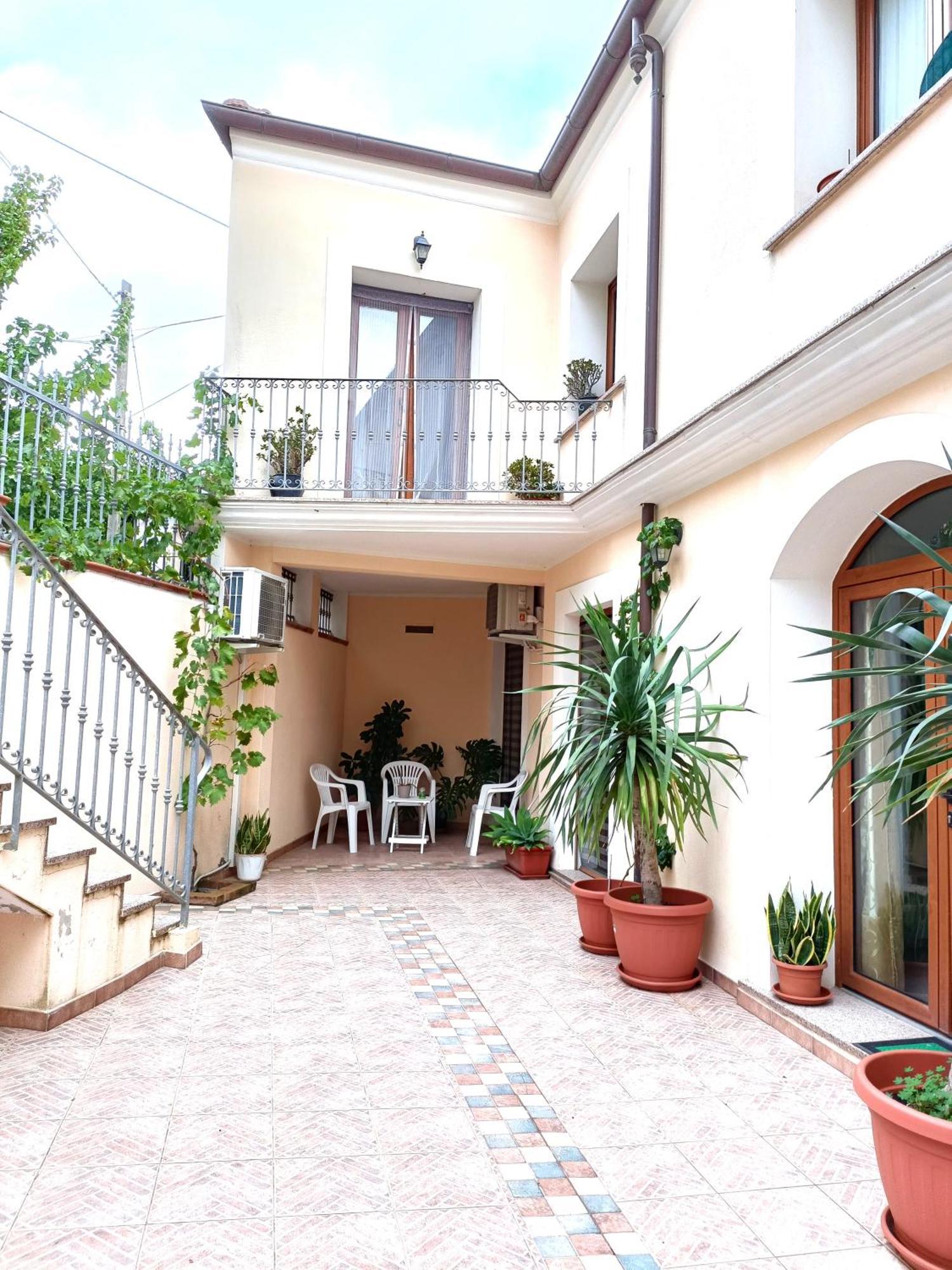 Giarranas House - Apartment With Coutyard Villacidro Exterior foto